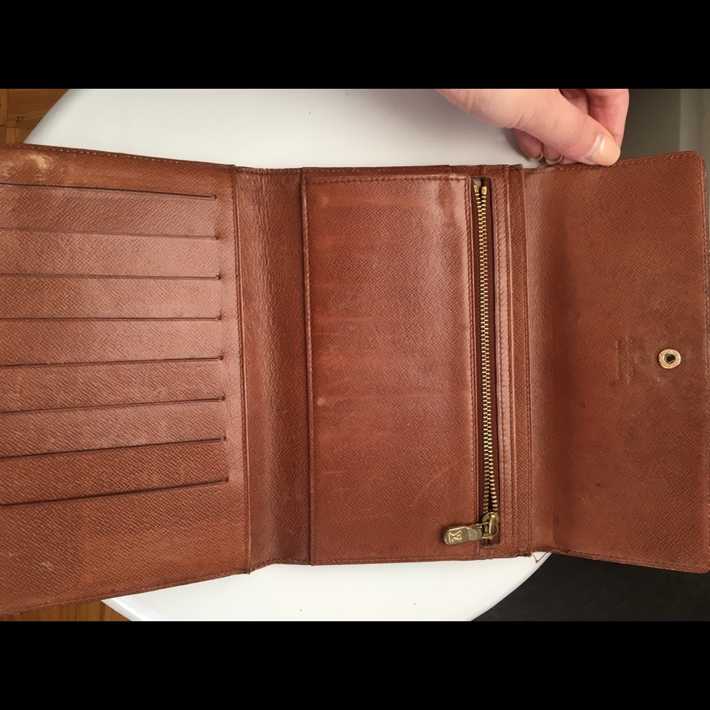 Authentic Vintage Monogram Louis Vuitton Wallet VGUC Cards Passport Change - Picture 4 of 8